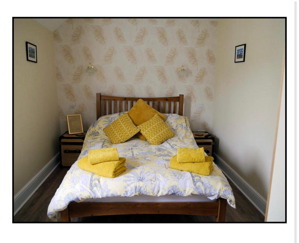 The Horse & Cart Hotel Peasmarsh Bagian luar foto