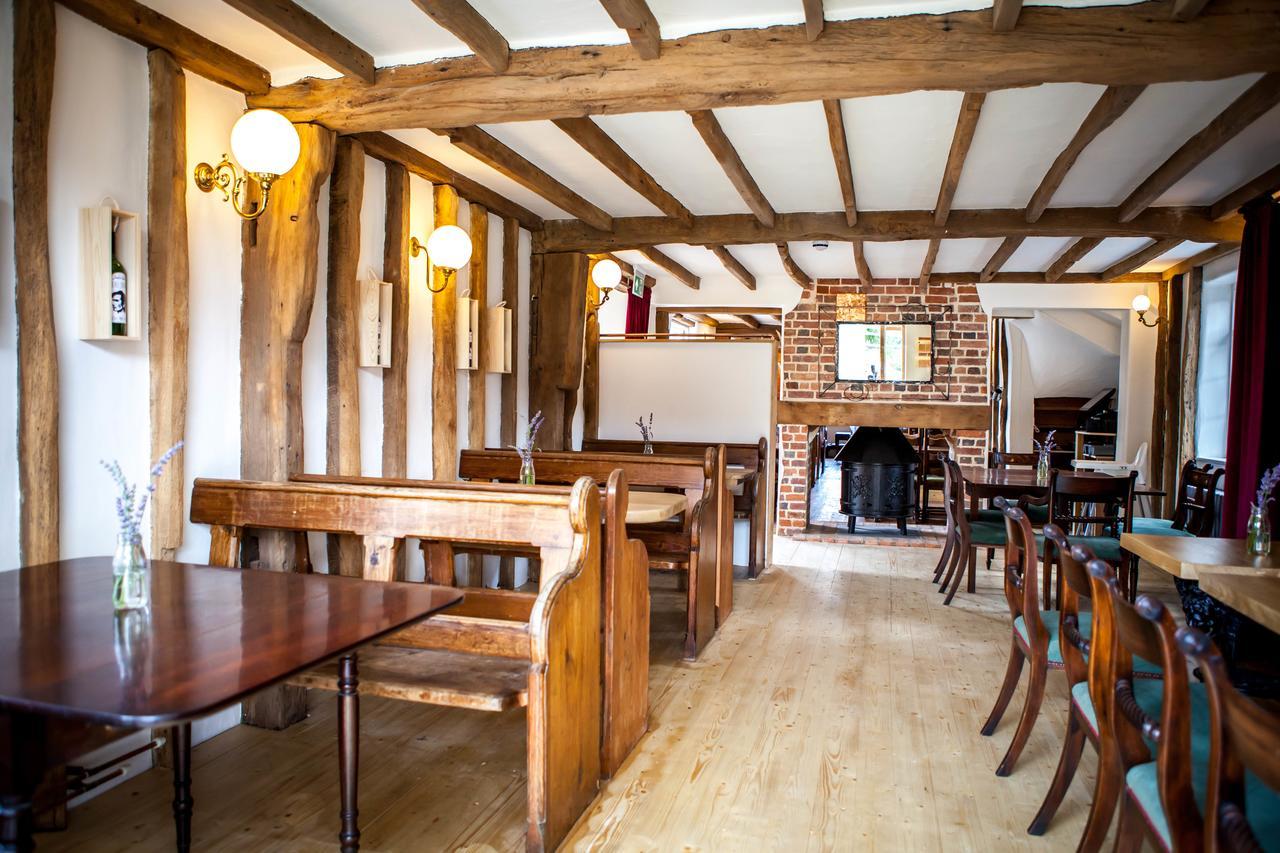 The Horse & Cart Hotel Peasmarsh Bagian luar foto