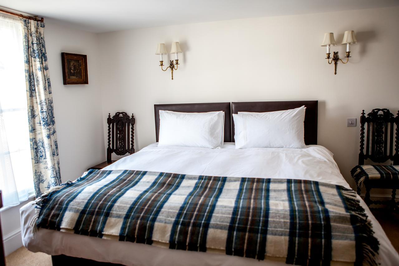 The Horse & Cart Hotel Peasmarsh Bagian luar foto