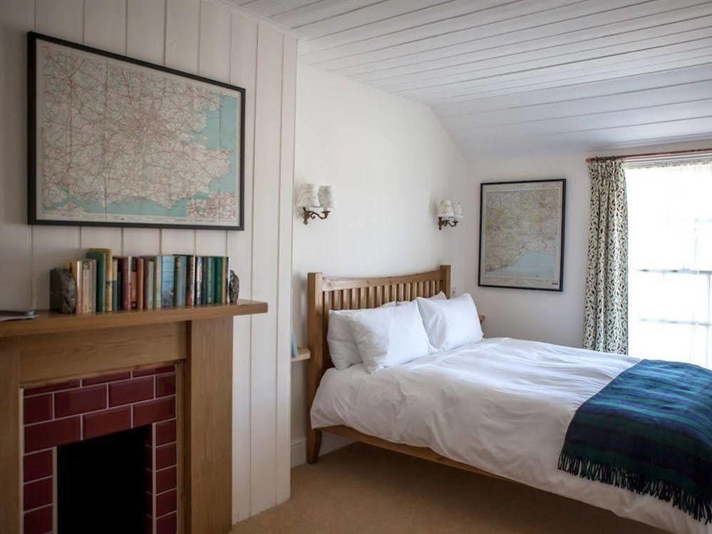 The Horse & Cart Hotel Peasmarsh Bagian luar foto